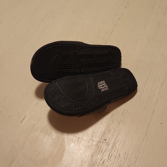 Champion Slides 7W - Picture 2 of 2